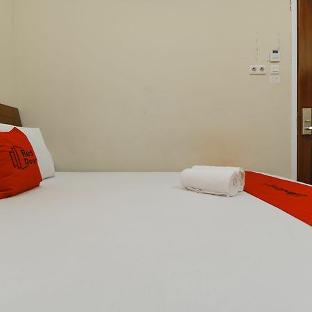 Hotel Reddoorz @ Kwitang à Jakarta Extérieur photo