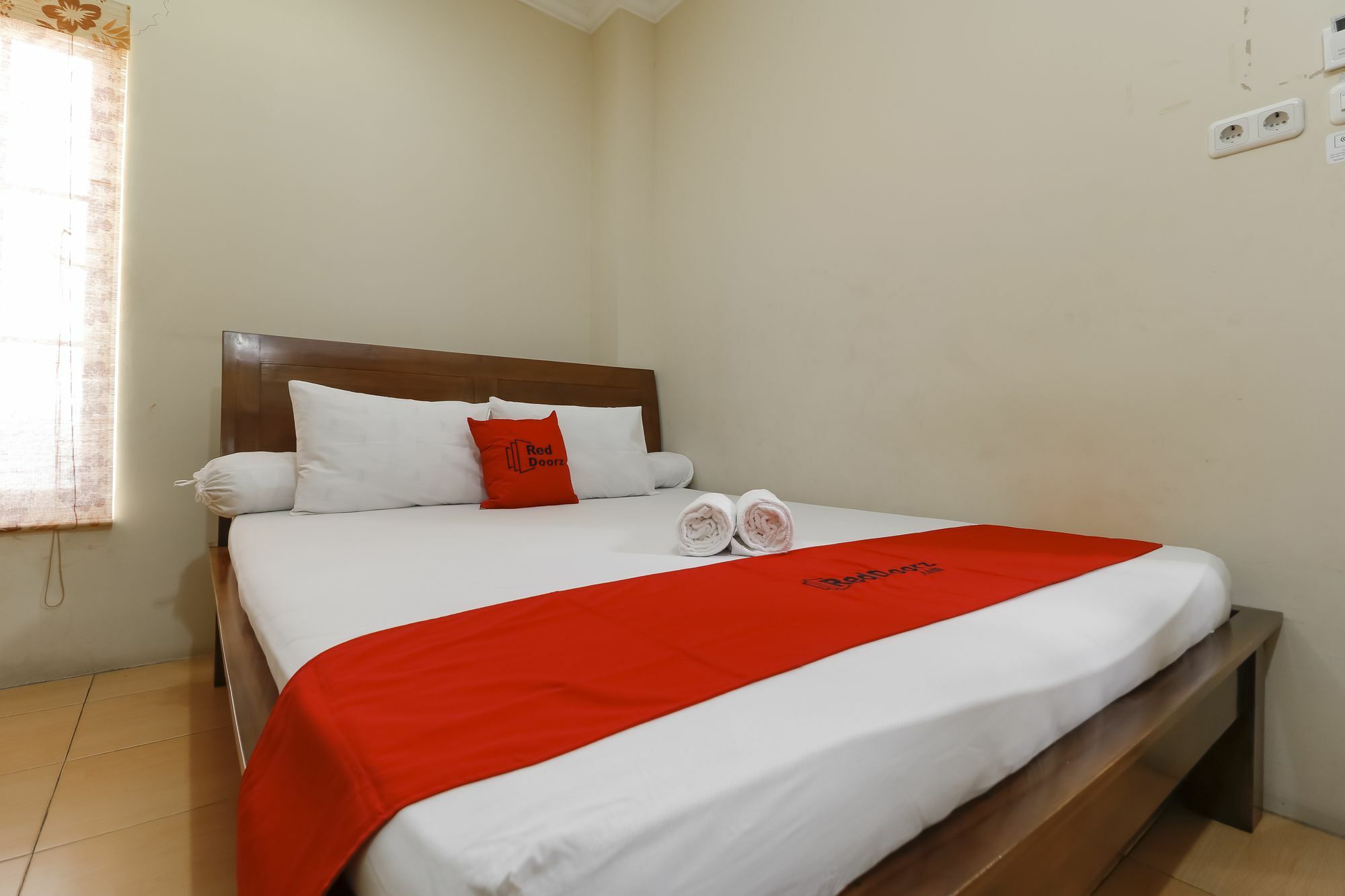 Hotel Reddoorz @ Kwitang à Jakarta Extérieur photo